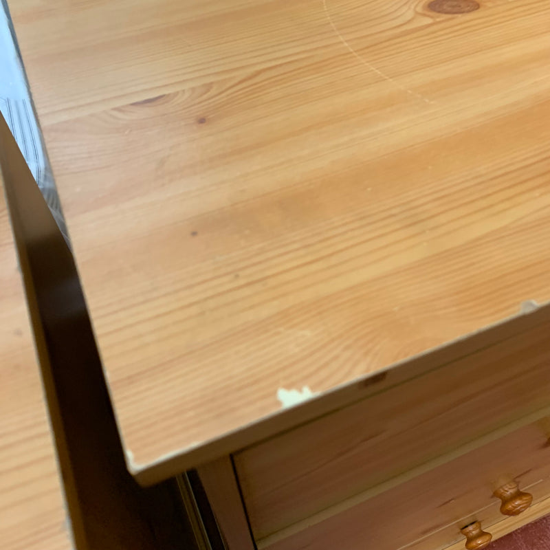 Chest of drawers