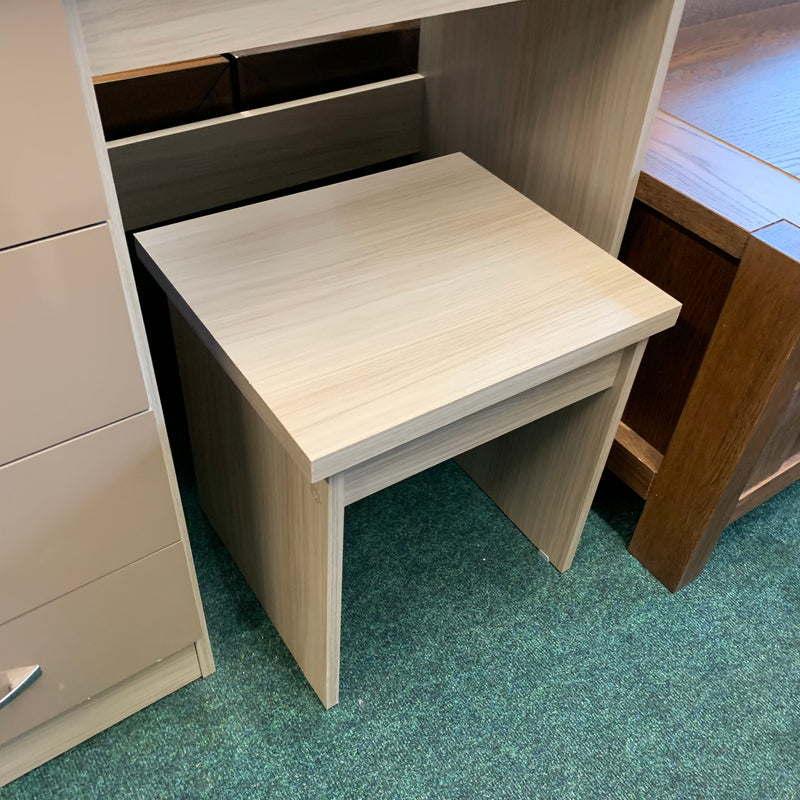 Dressing table