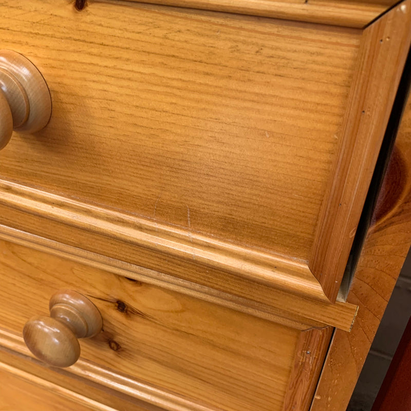 Chest of drawers