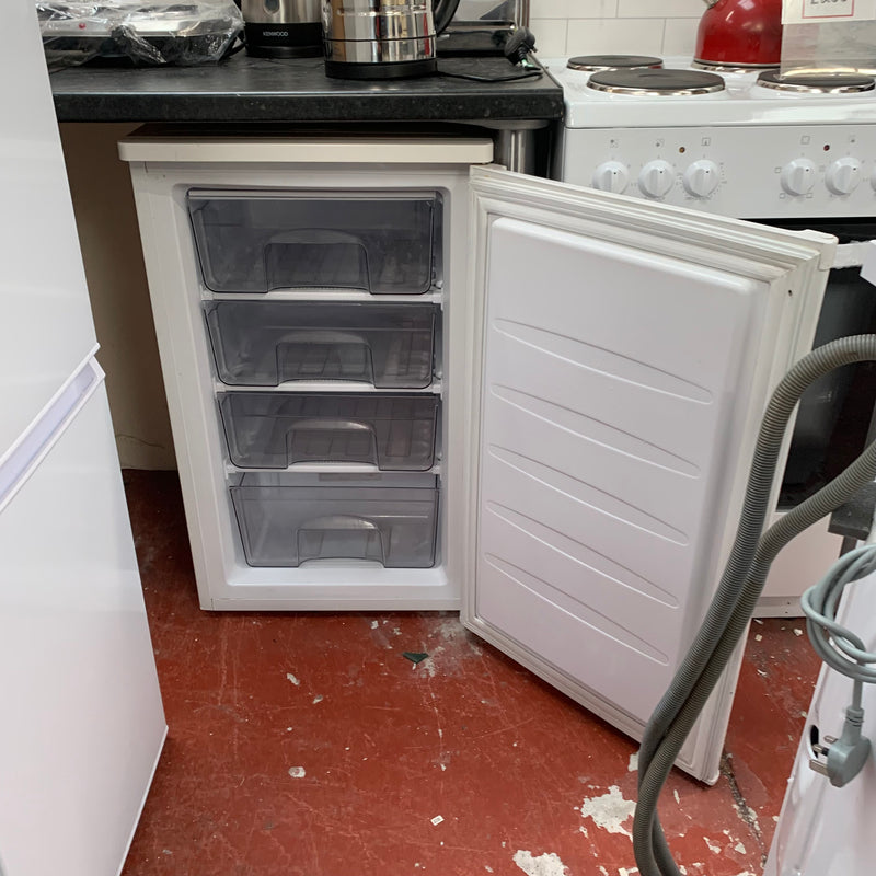 CURRYS freezer