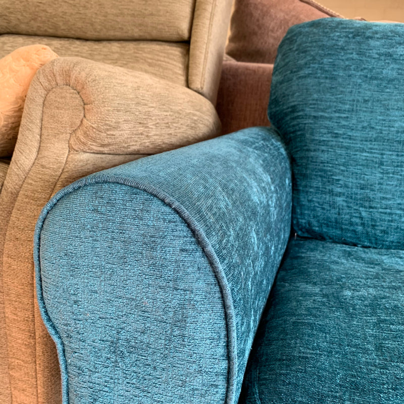 2x 2 seater sofas