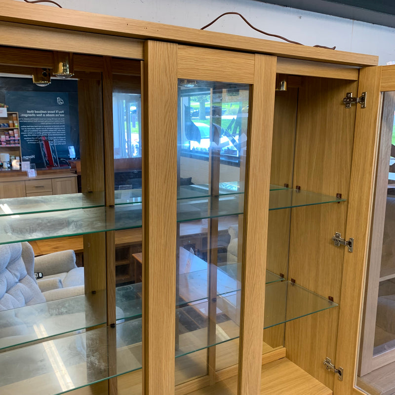 Display cabinet