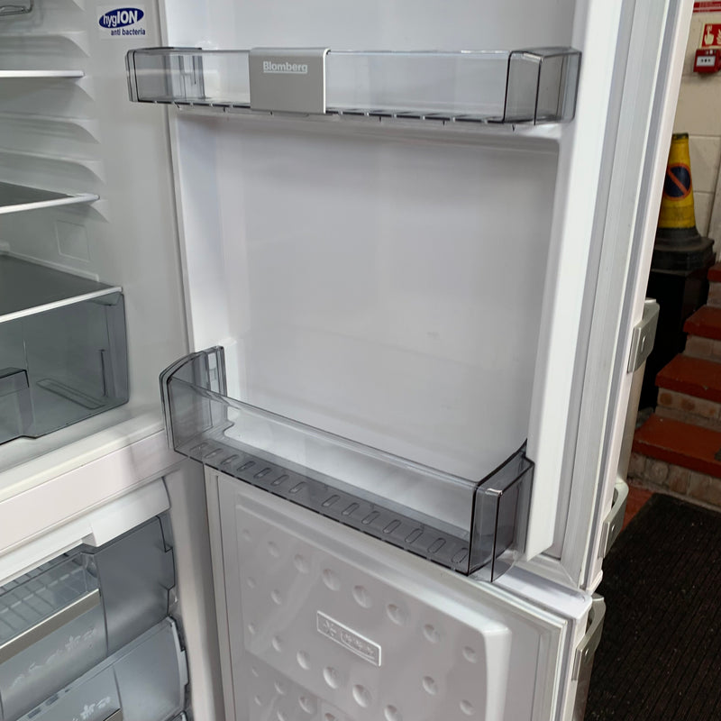 BLOMBERG fridge freezer
