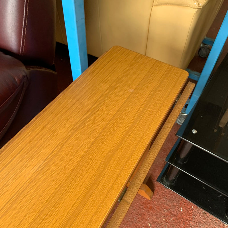 Butterfly table