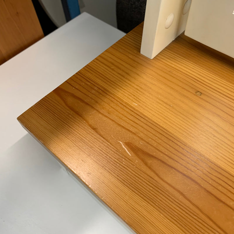 Dressing table