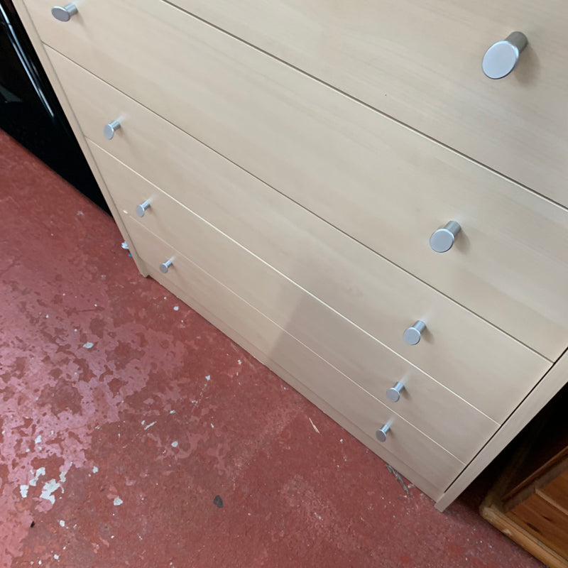 Chest of drawers