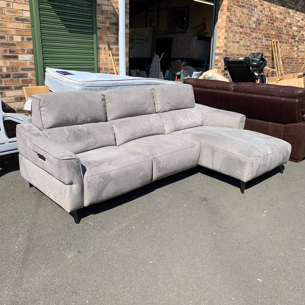 Recliner corner sofa