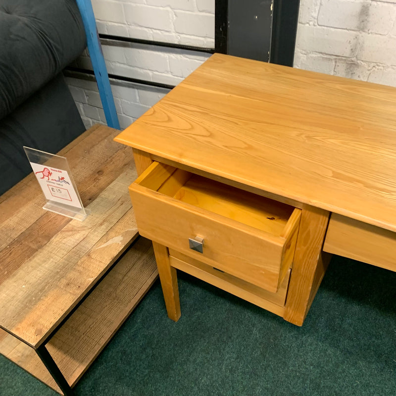 Dressing table