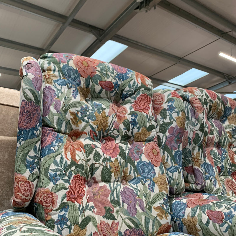 Recliner armchair