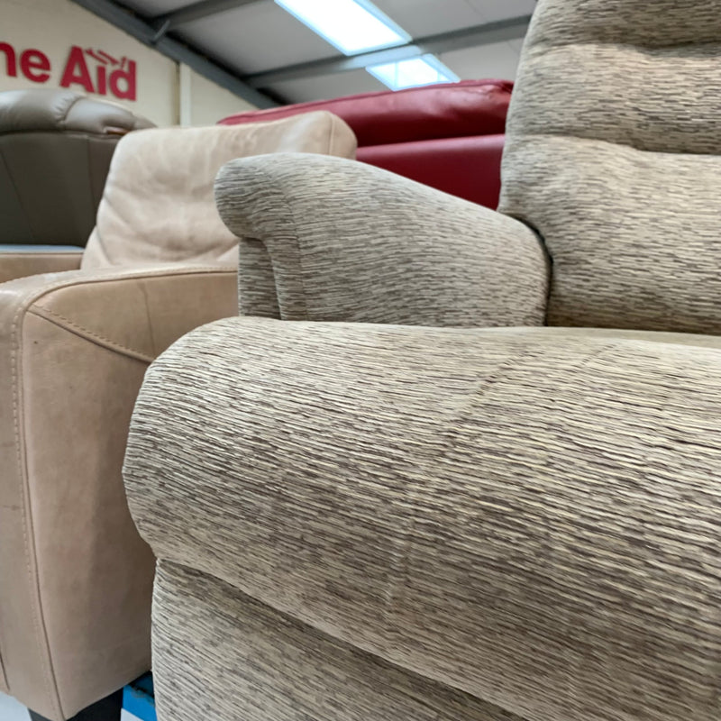 Rise and recliner armchair