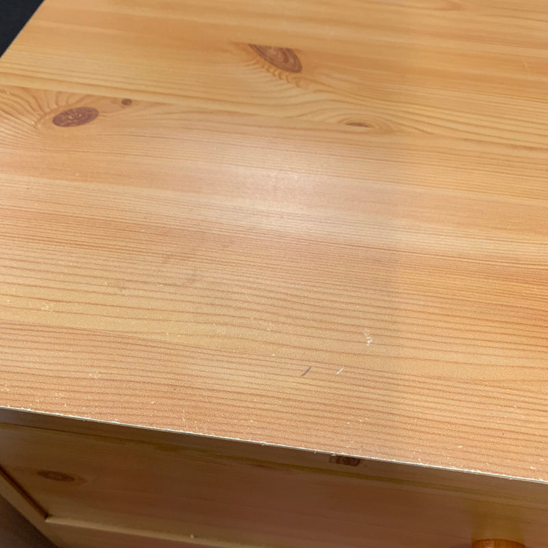Chest of drawers