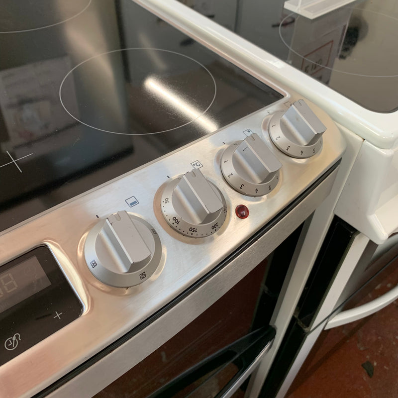 AEG cooker