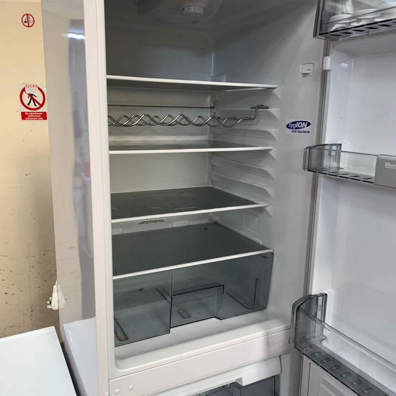 BLOMBERG fridge freezer