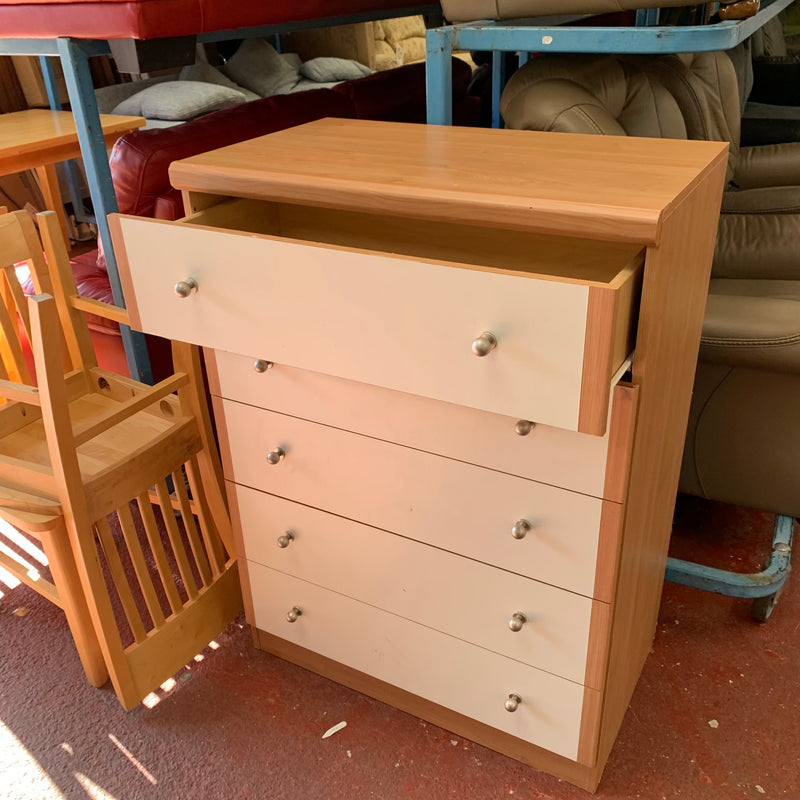 Chest of drawers
