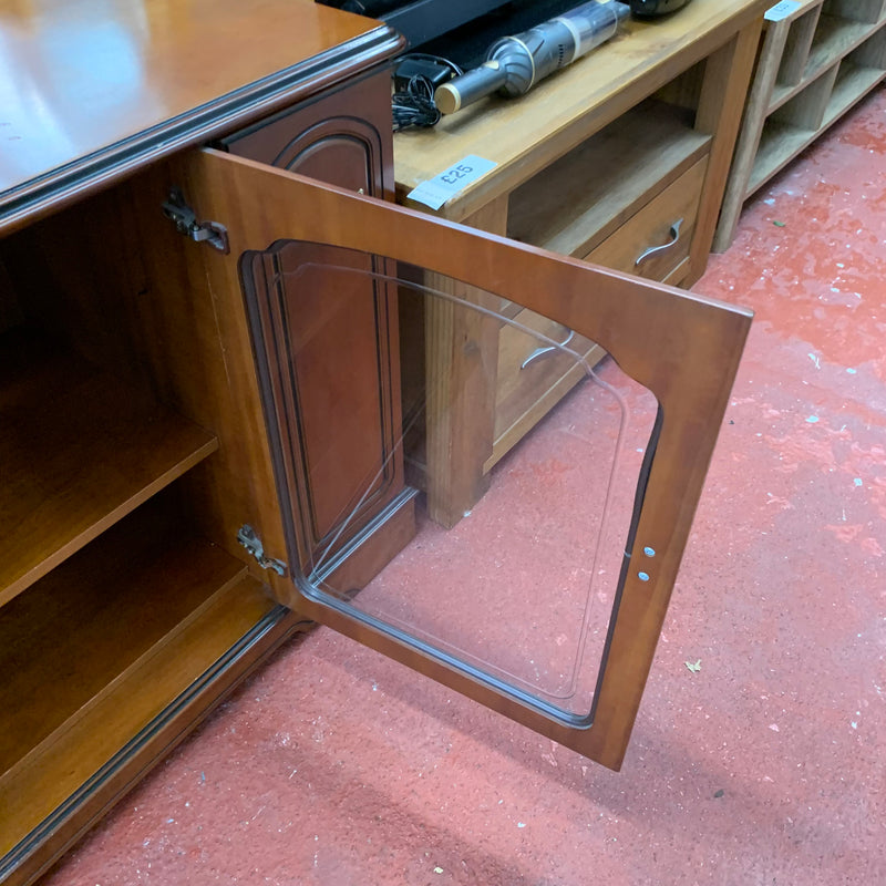 TV cabinet