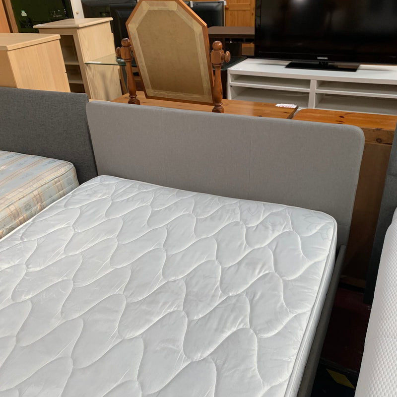 Queen size bed