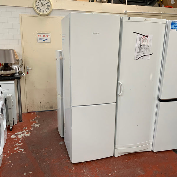 SIEMENS fridge freezer