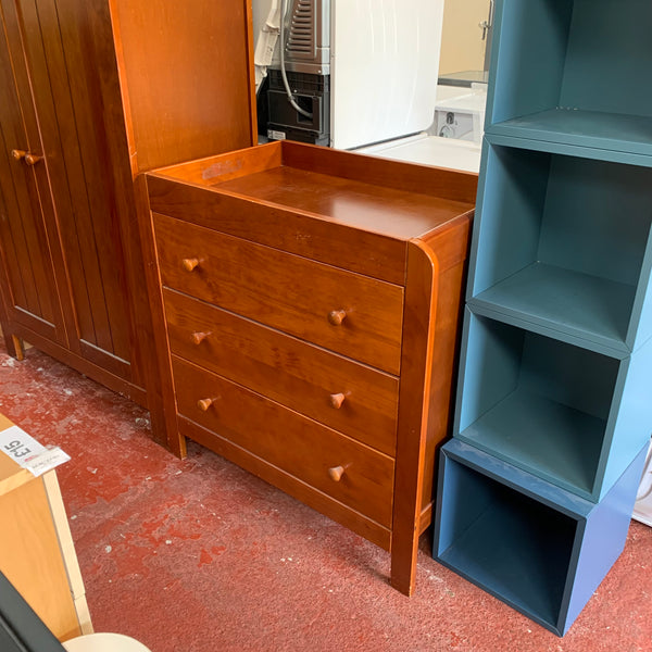 Chest of drawers