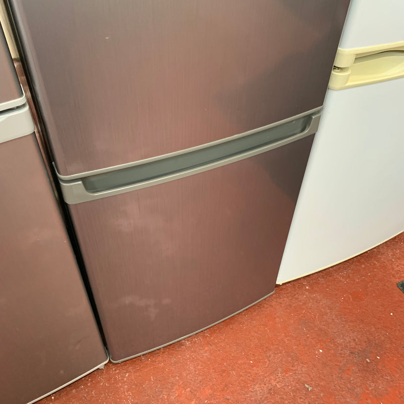 LOGIK fridge freezer