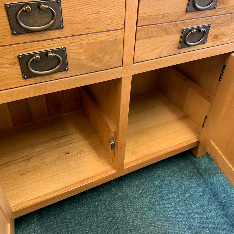Sideboard