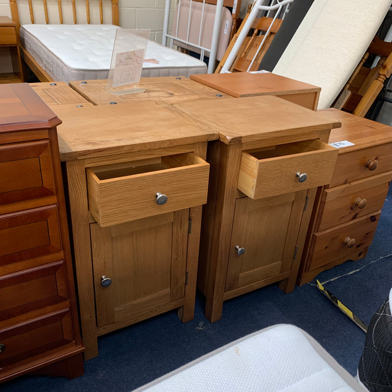 Bedside cabinets
