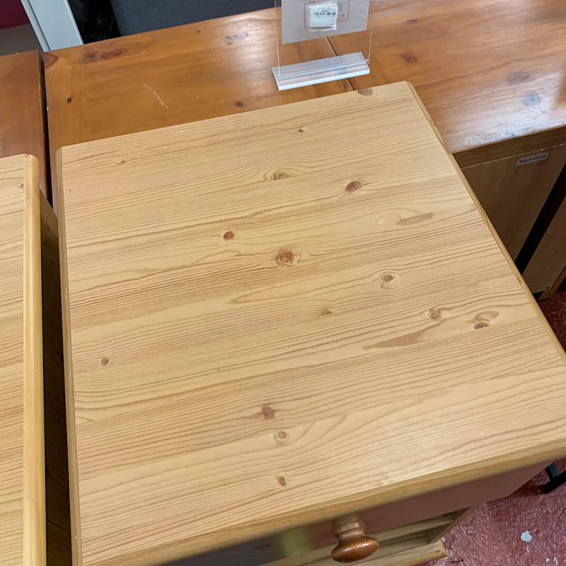 Bedside cabinets