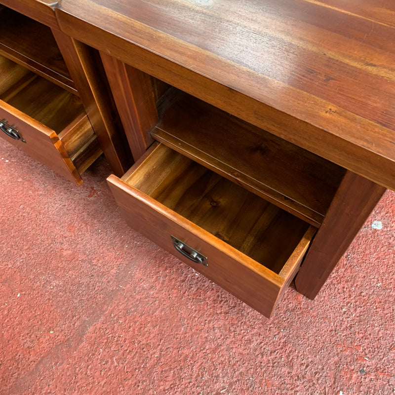Bedside cabinets