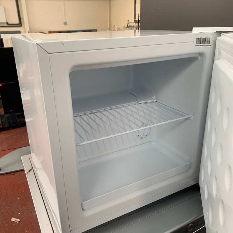 RUSSELL HOBBS freezer