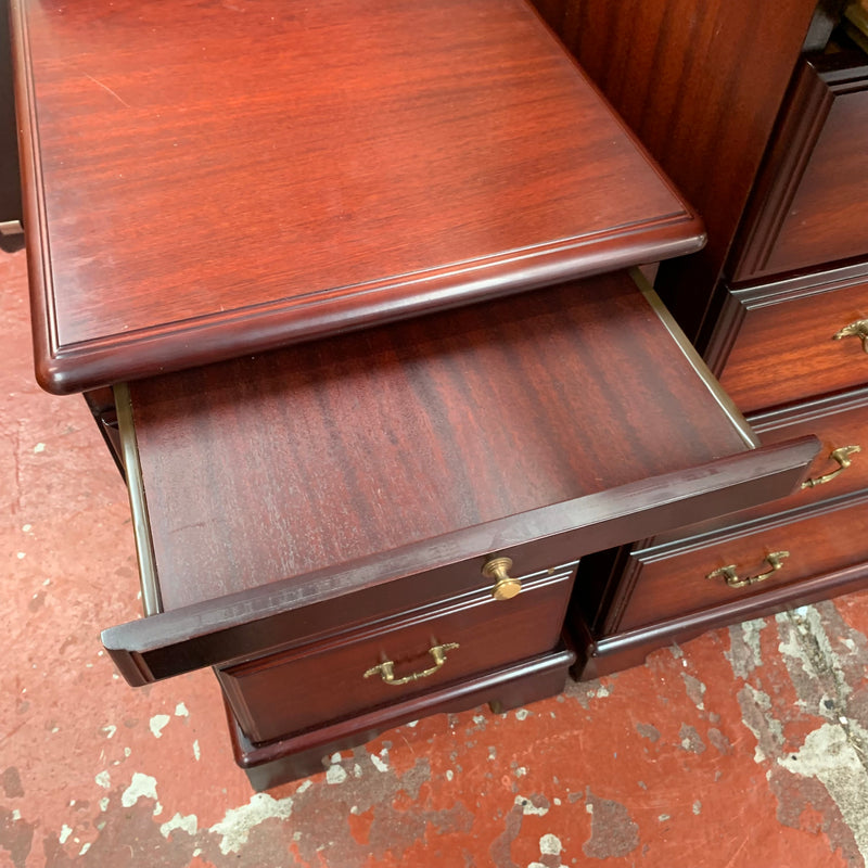 Bedroom set