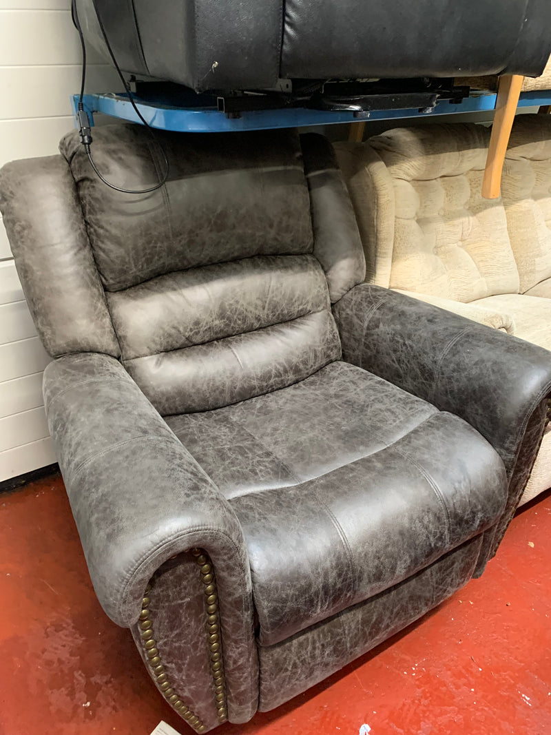 Recliner armchair