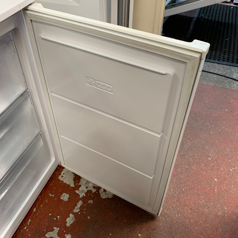 CURRYS freezer