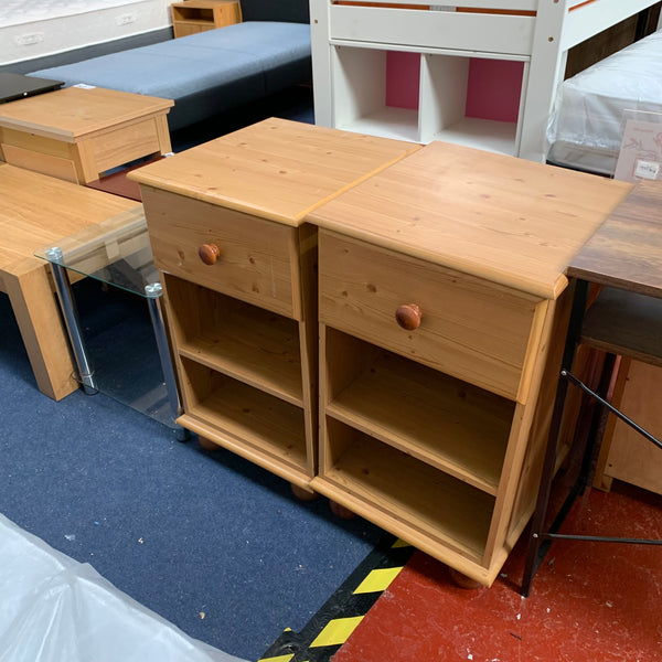 Bedside cabinets