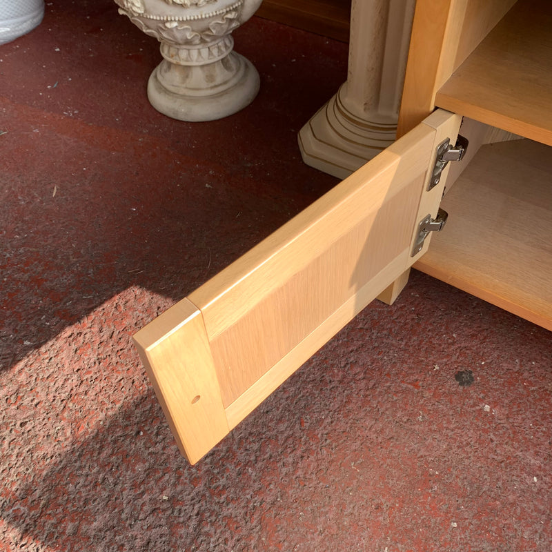 TV cabinet