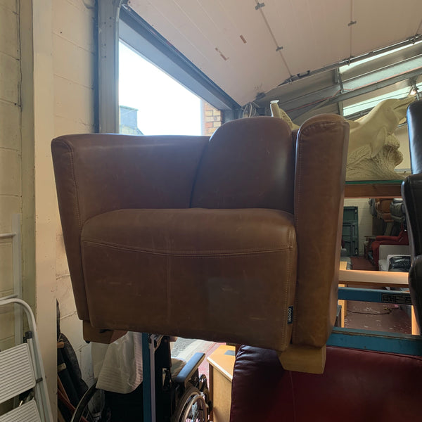 Tub chair
