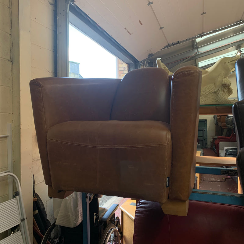 Tub chair