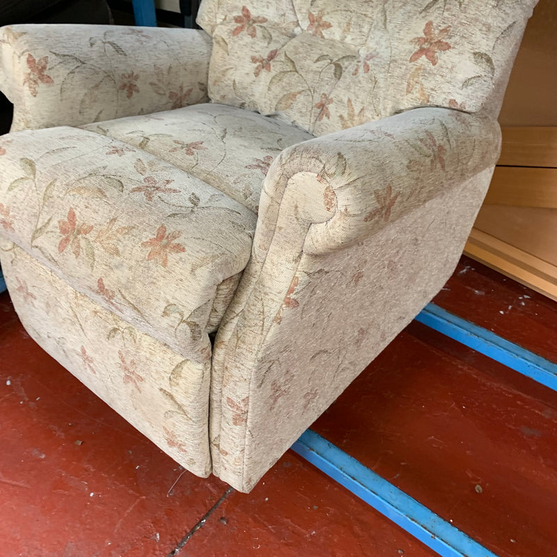 Recliner armchair
