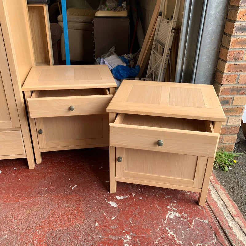 Bedside cabinets