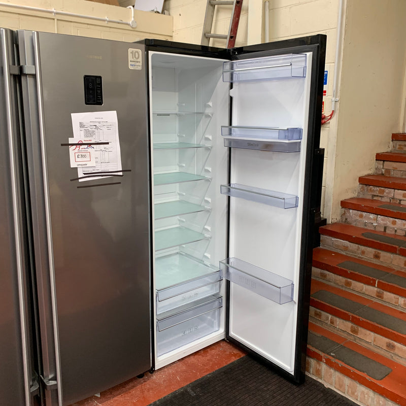 BEKO fridge with water dispenser