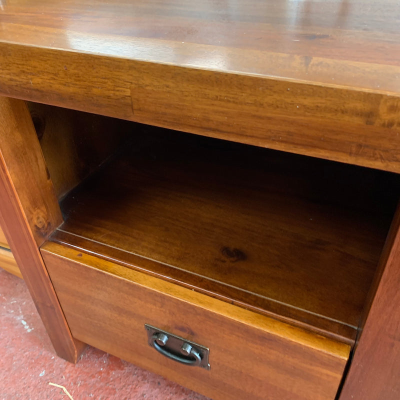 Bedside cabinets