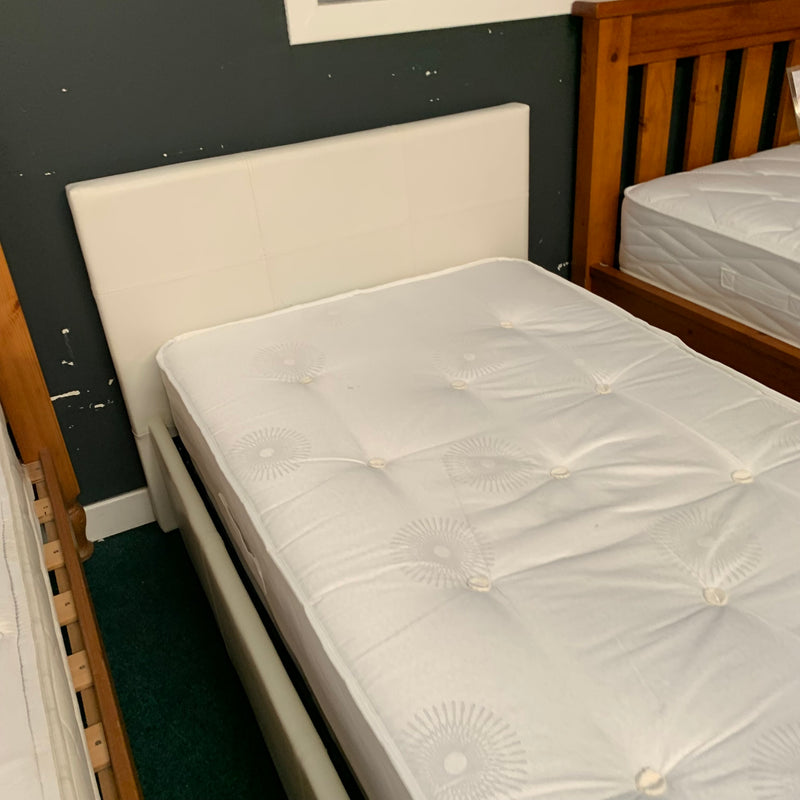 Single ottoman bed