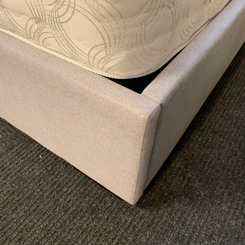 Single ottoman bed