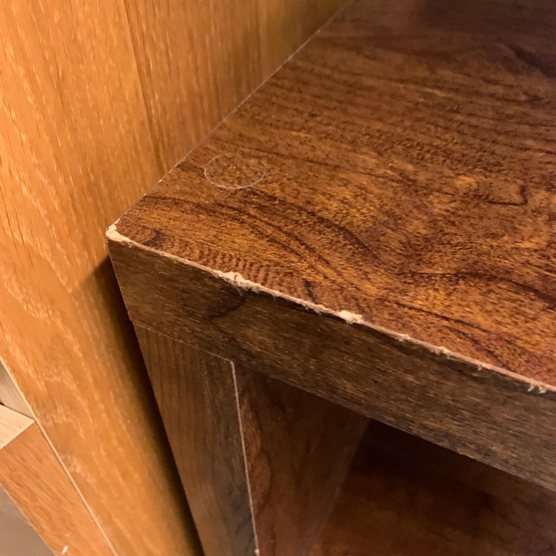 Shelving unit