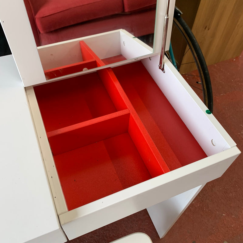 Dressing table