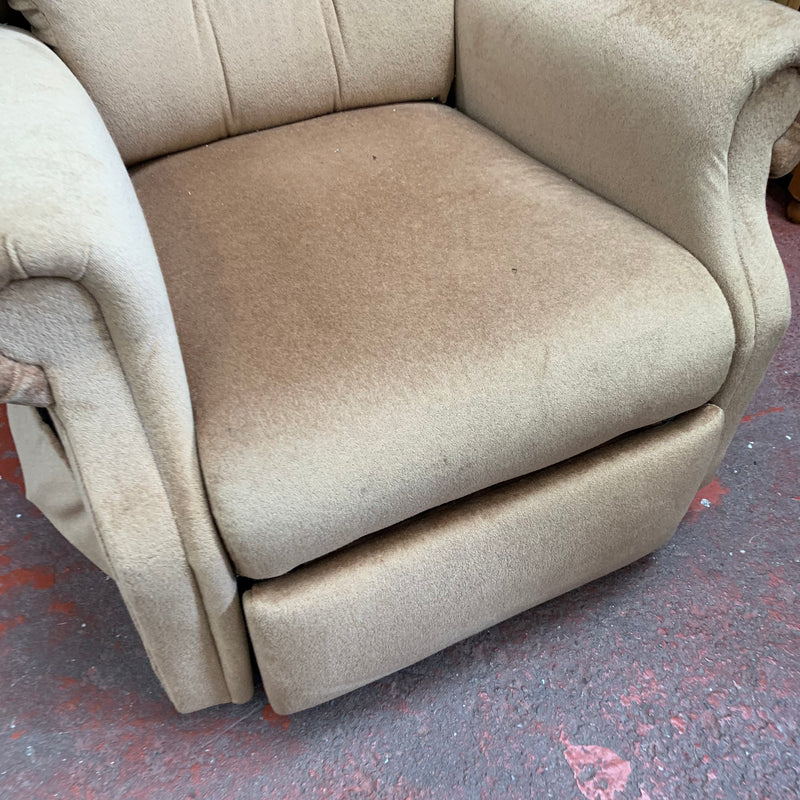 Rise and recliner armchair