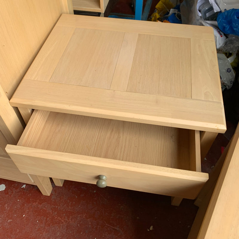 Bedside cabinets