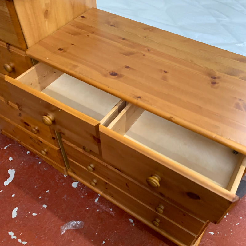 Chest of drawers