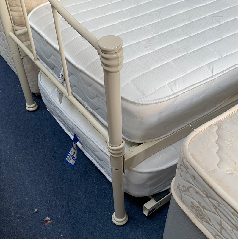 Single trundle bed