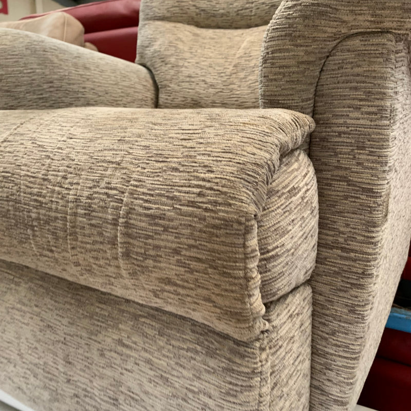Rise and recliner armchair