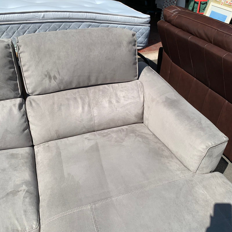 Recliner corner sofa
