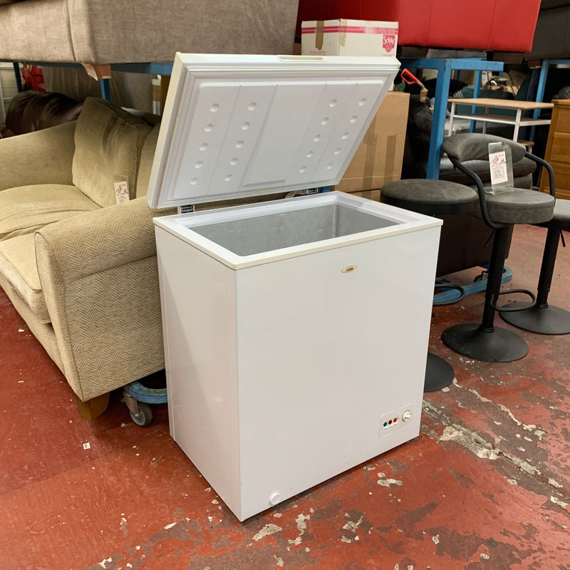 LOGIK freezer